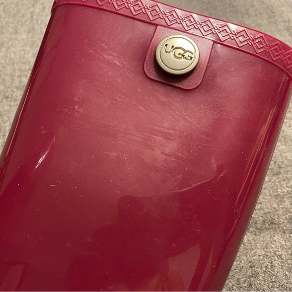 New!!! UGG red rain boots - Picture 3 of 6